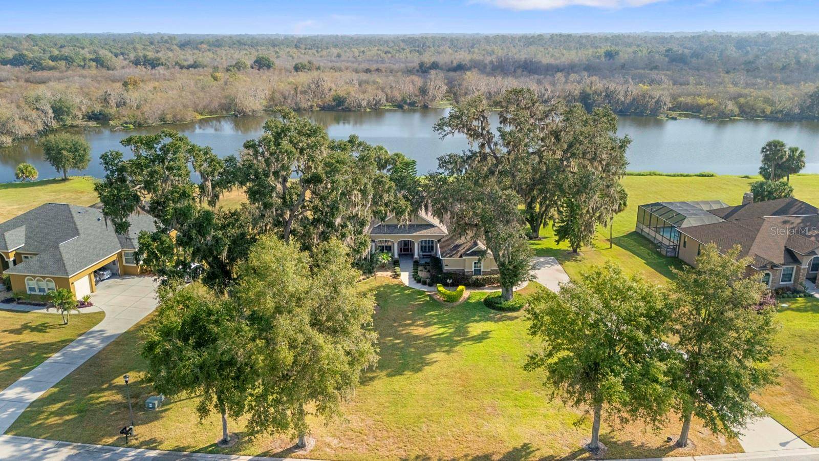 Seffner, FL 33584,827 JOHN CRESSLER DR