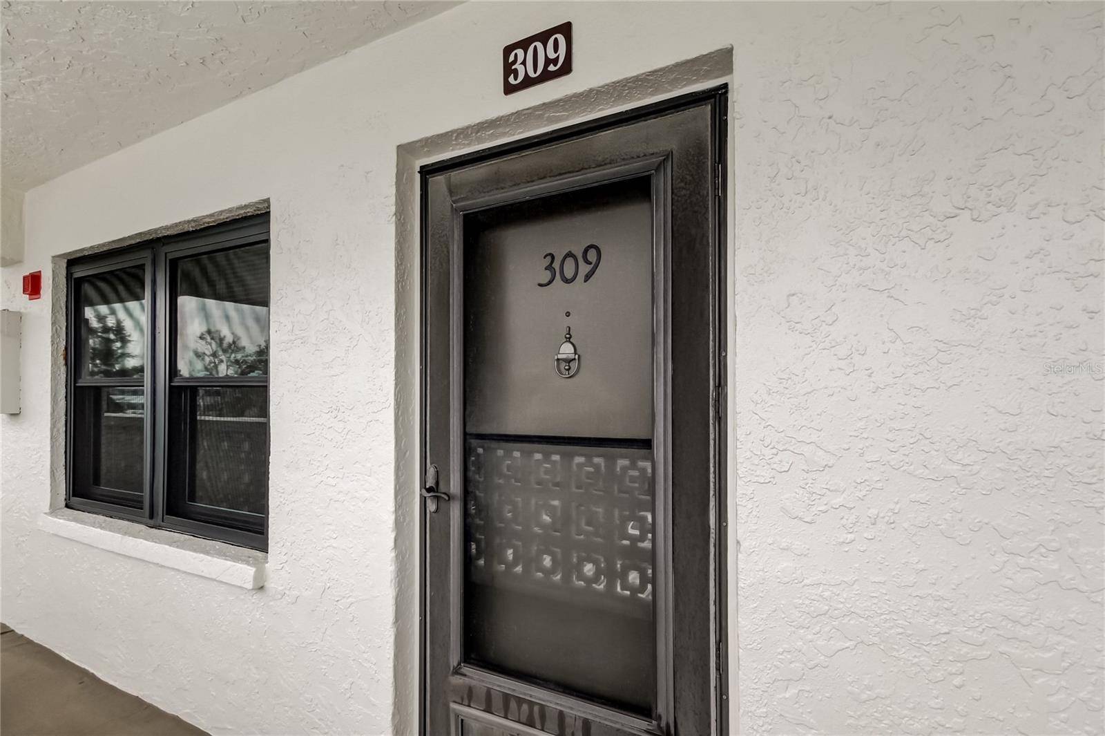 St Petersburg, FL 33703,4910 BAY ST NE #309