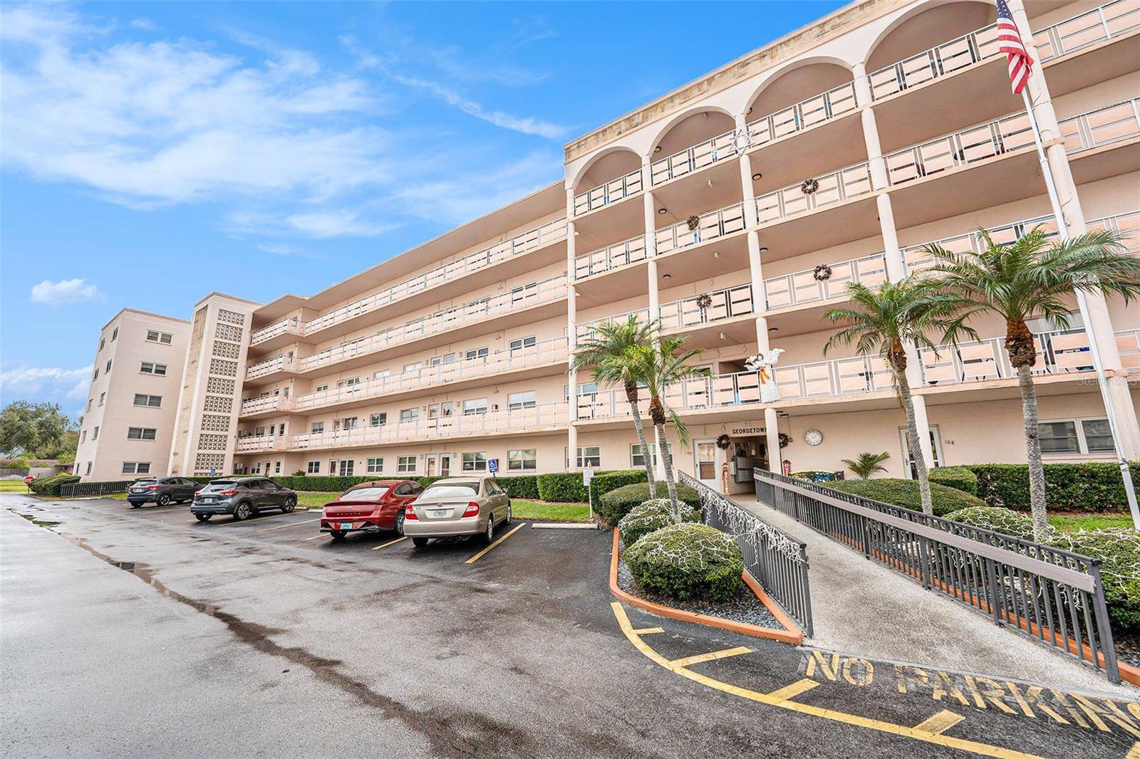 St Petersburg, FL 33709,5623 80TH ST N #211