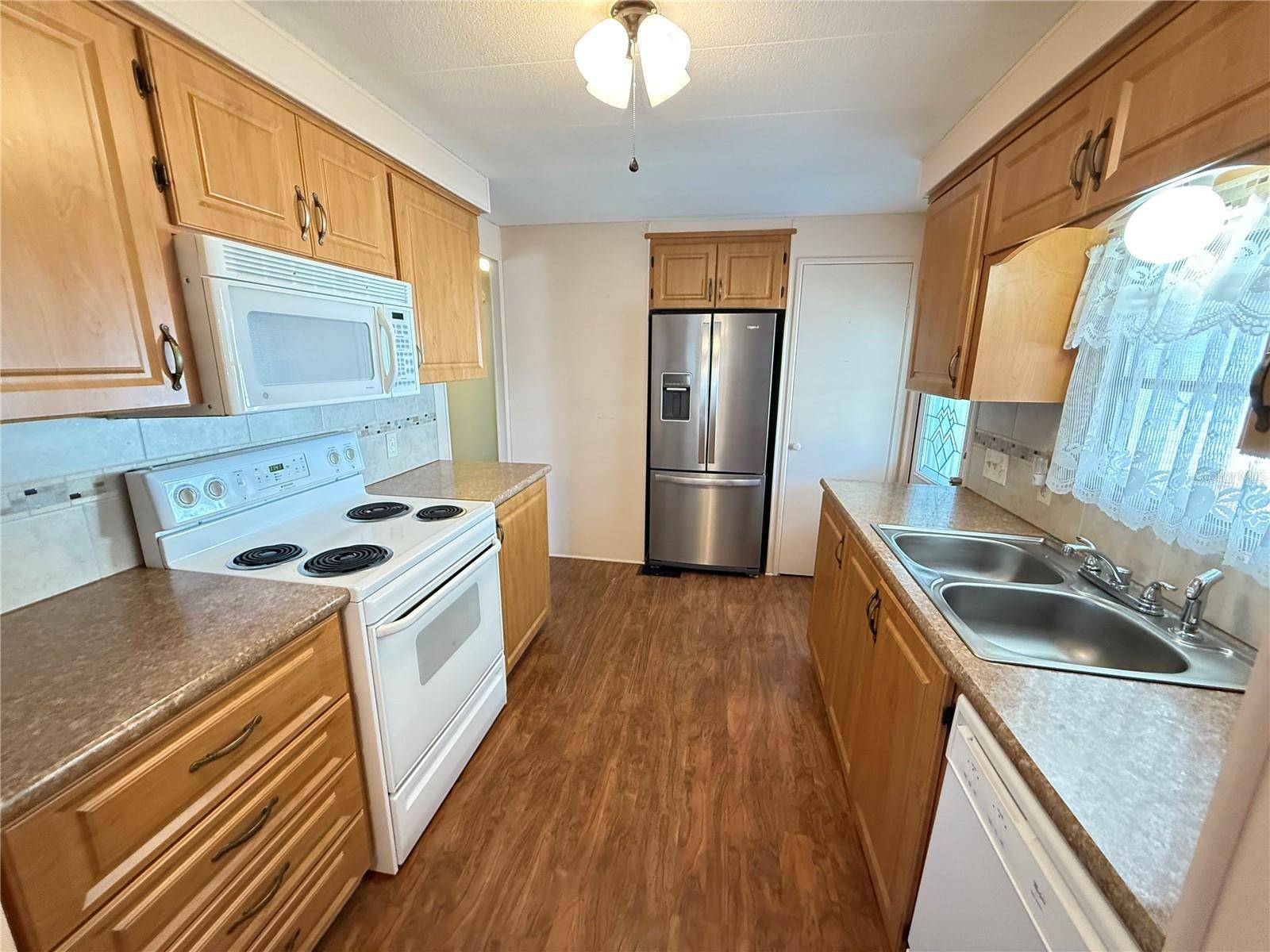 St Petersburg, FL 33702,539 MOUNT PINEY AVE NE #689