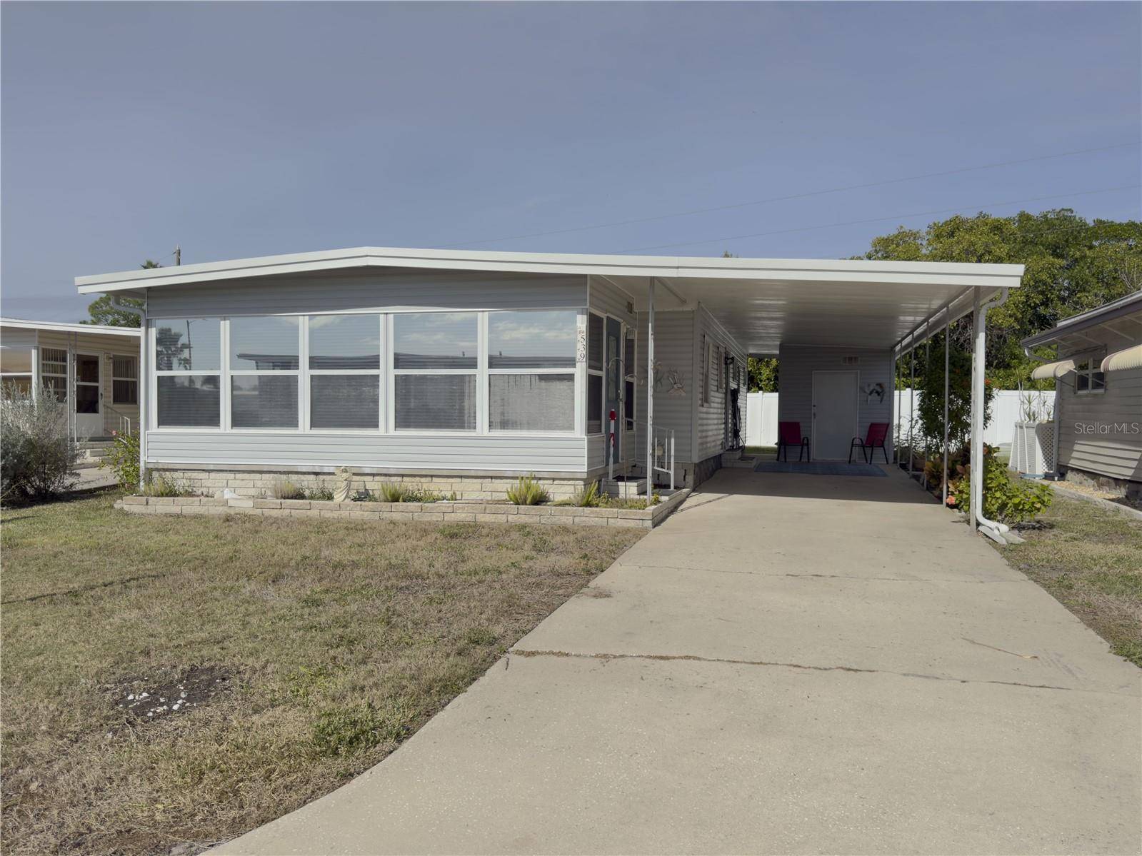 St Petersburg, FL 33702,539 MOUNT PINEY AVE NE #689