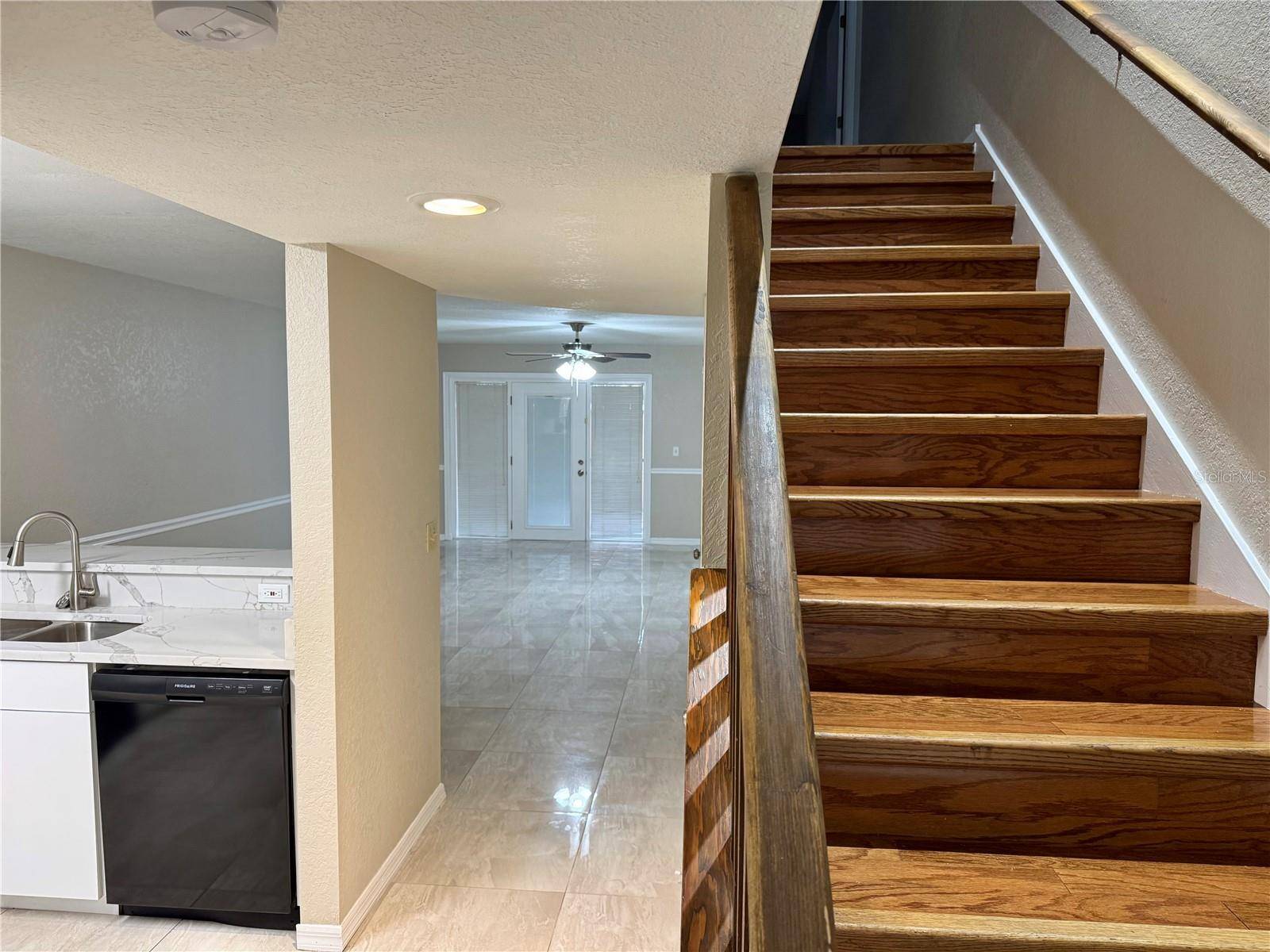 Tampa, FL 33618,14922 PAR CLUB CIR