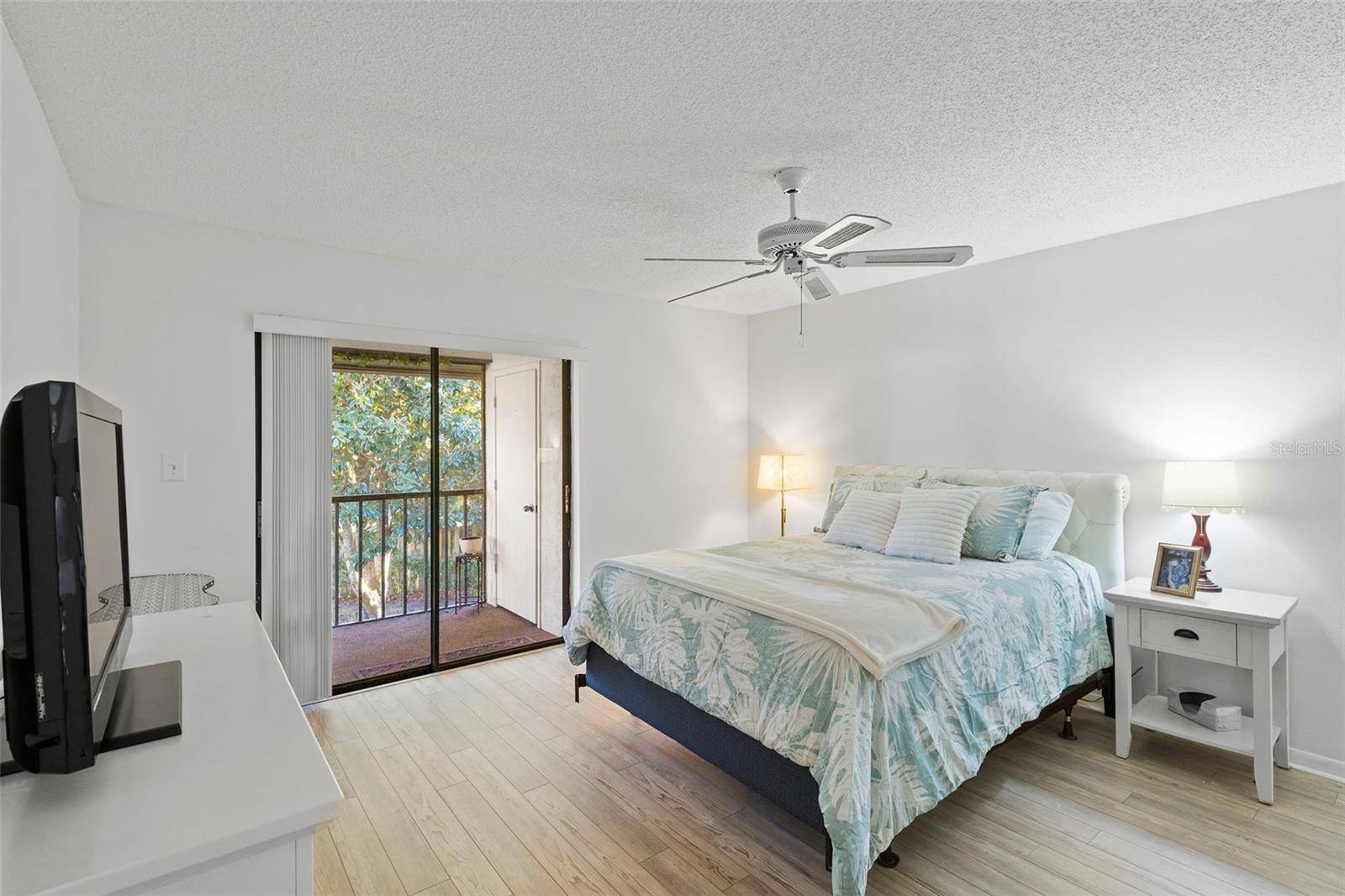 Clearwater, FL 33761,2408 HAMMOCK PINE BLVD #2408