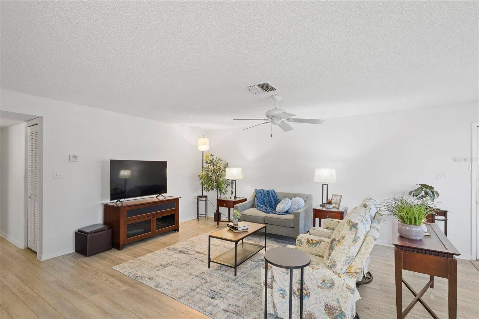 Clearwater, FL 33761,2408 HAMMOCK PINE BLVD #2408