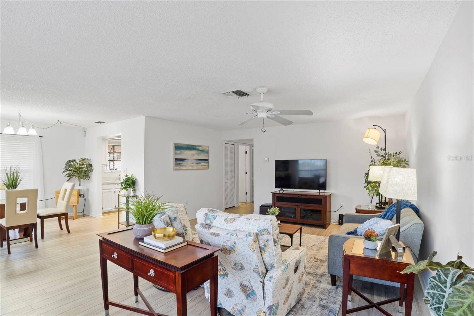 Clearwater, FL 33761,2408 HAMMOCK PINE BLVD #2408