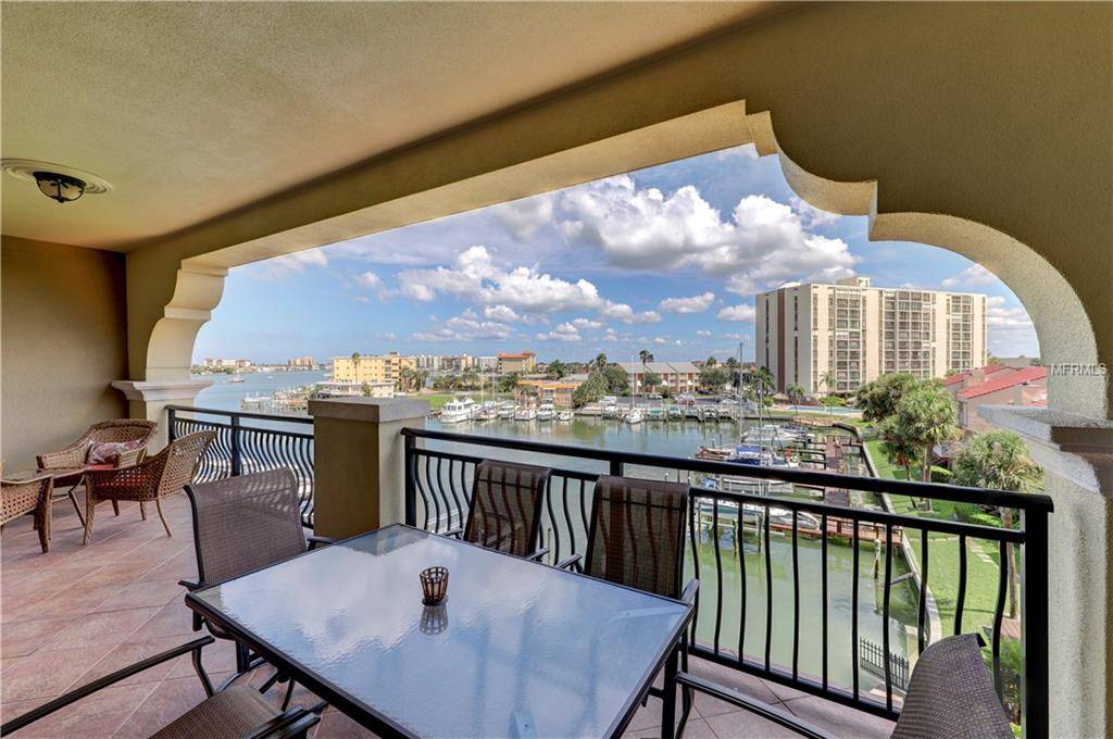 Clearwater Beach, FL 33767,202 WINDWARD PASSAGE #405