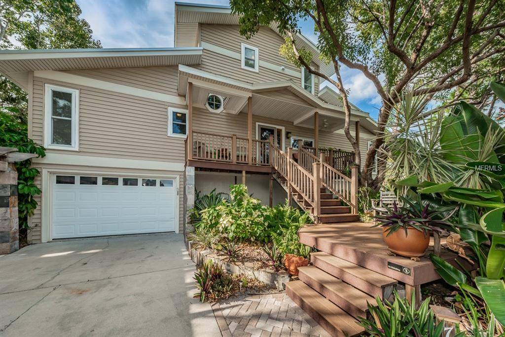 Palm Harbor, FL 34683,723 CLAUDIA LN