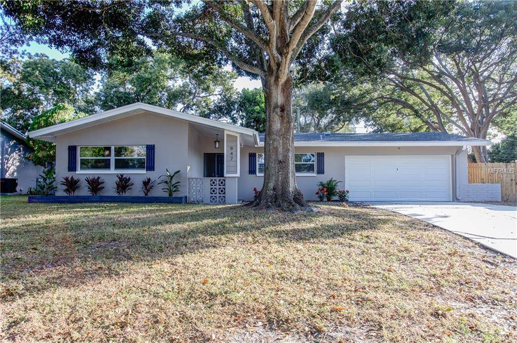 Dunedin, FL 34698,947 GROVEWOOD DR