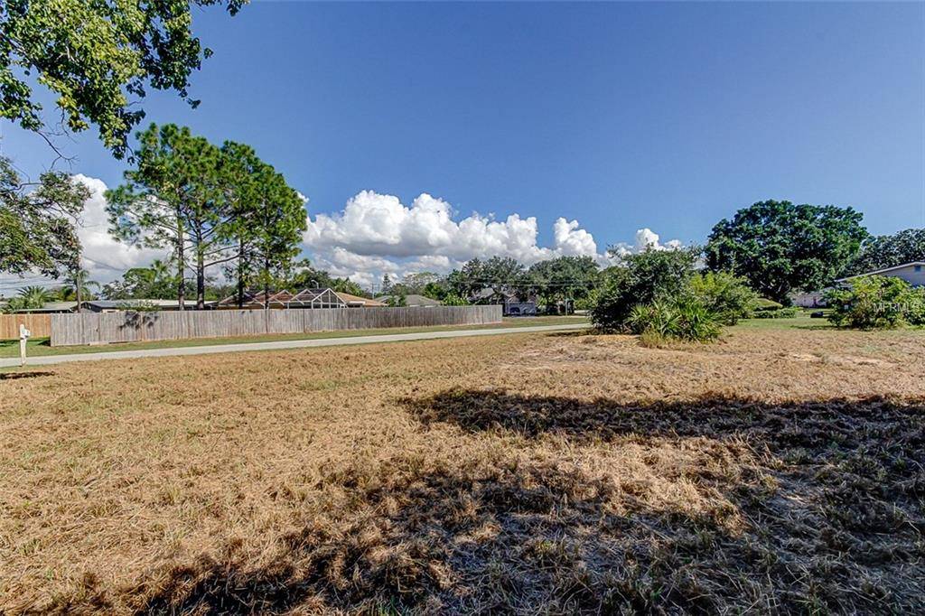 Tarpon Springs, FL 34689,627 TESSIER DR