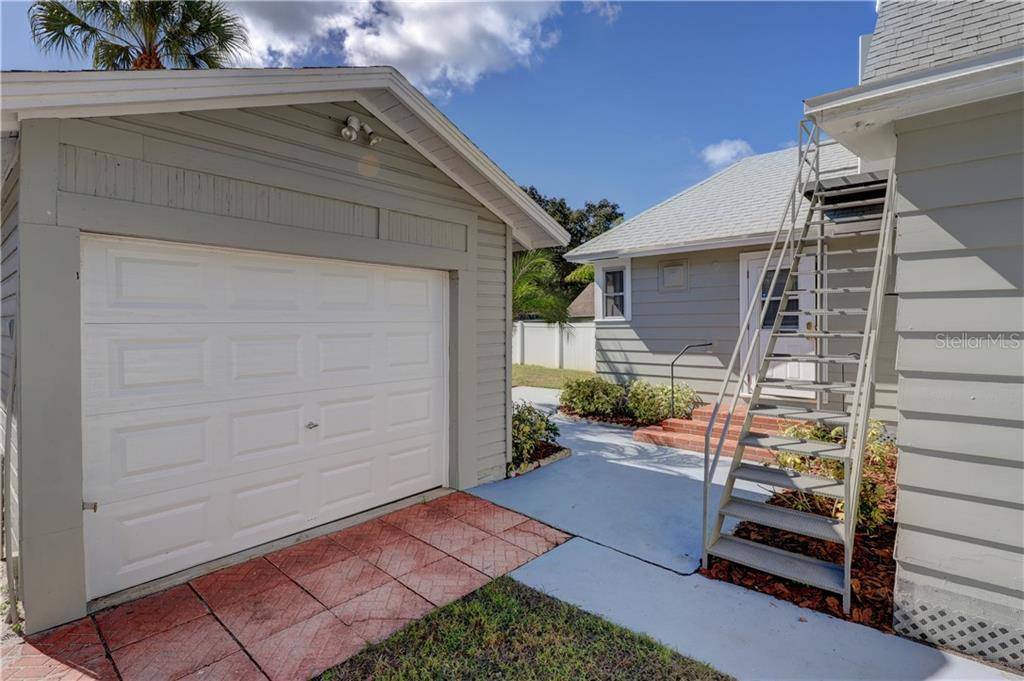 Dunedin, FL 34698,479 WOOD ST