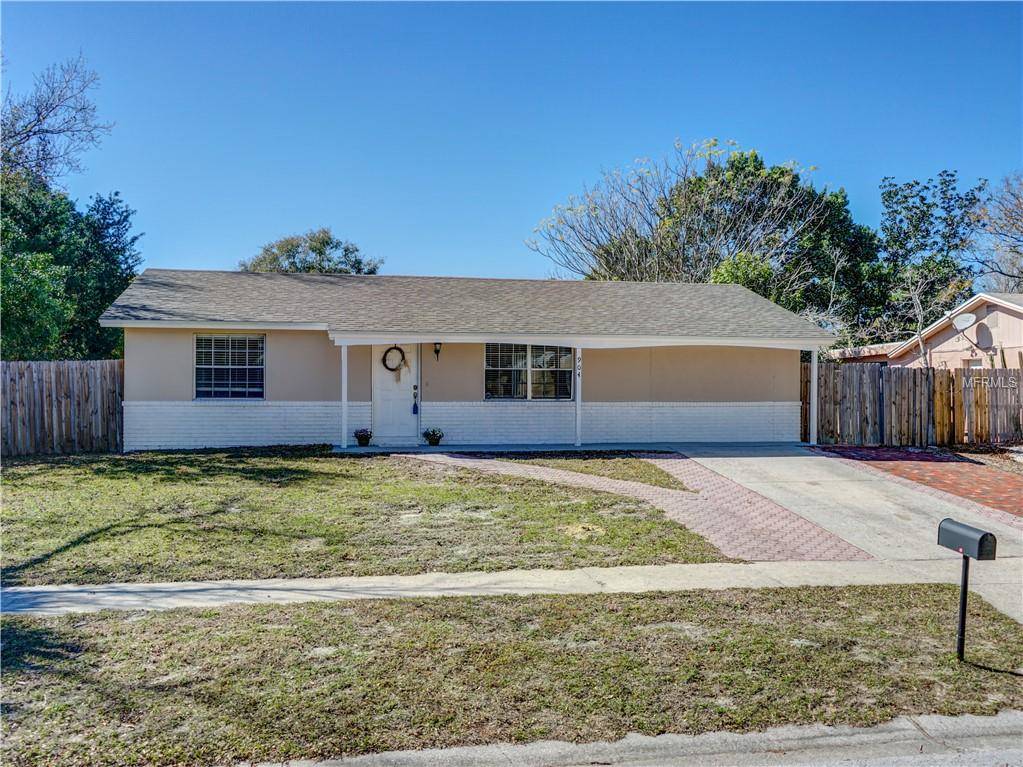 Tarpon Springs, FL 34689,904 GAINESWAY DR