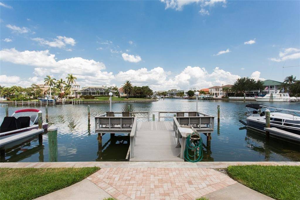 Tierra Verde, FL 33715,719 PINELLAS BAYWAY S #108