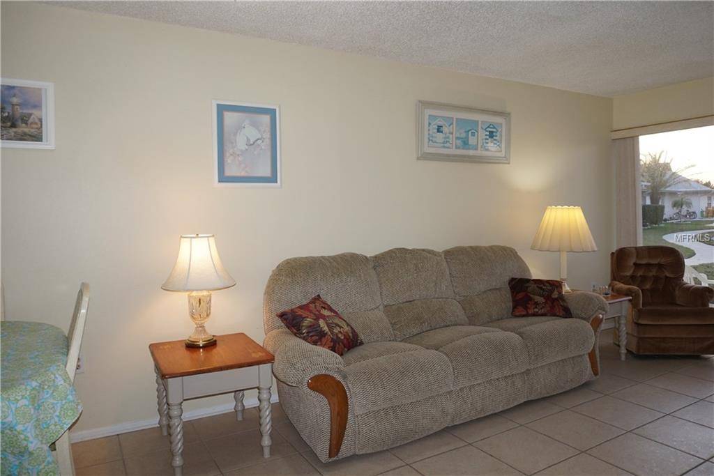 Holiday, FL 34691,4341 TAHITIAN GARDENS CIR #B