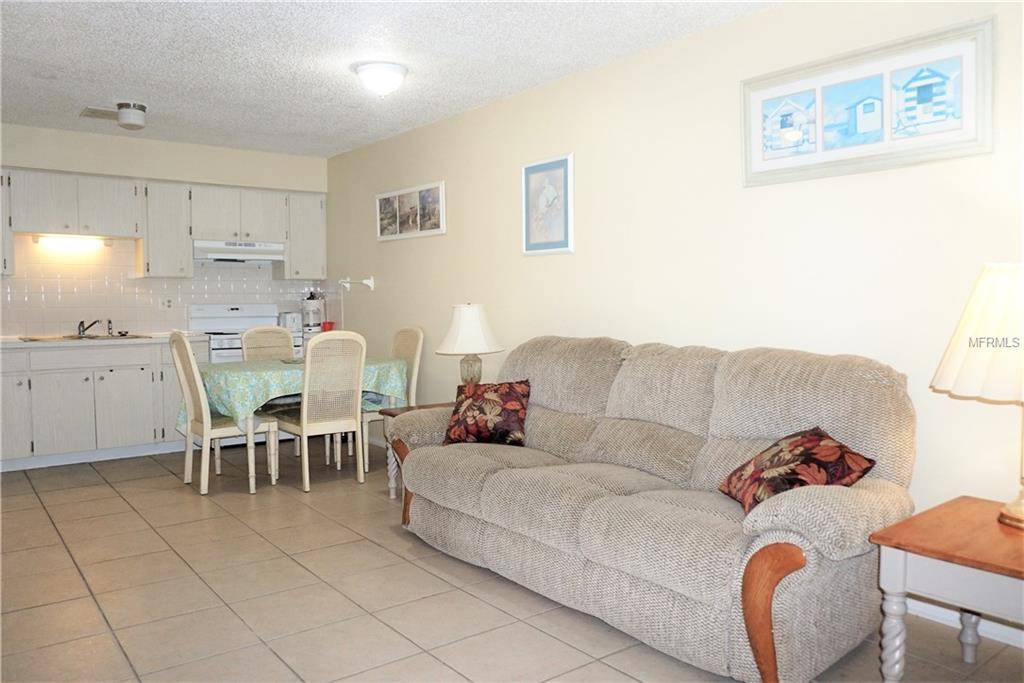 Holiday, FL 34691,4341 TAHITIAN GARDENS CIR #B