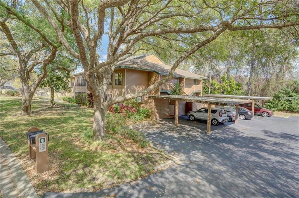 Palm Harbor, FL 34683,2304 LENNOX RD E #2304