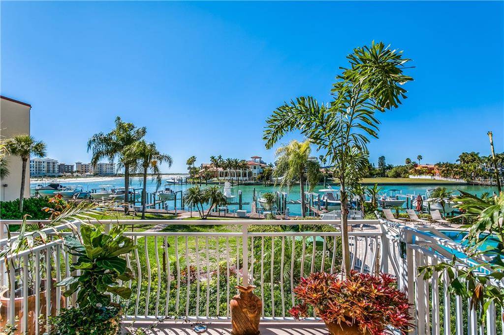 Tierra Verde, FL 33715,936 PINELLAS BAYWAY S #T-9