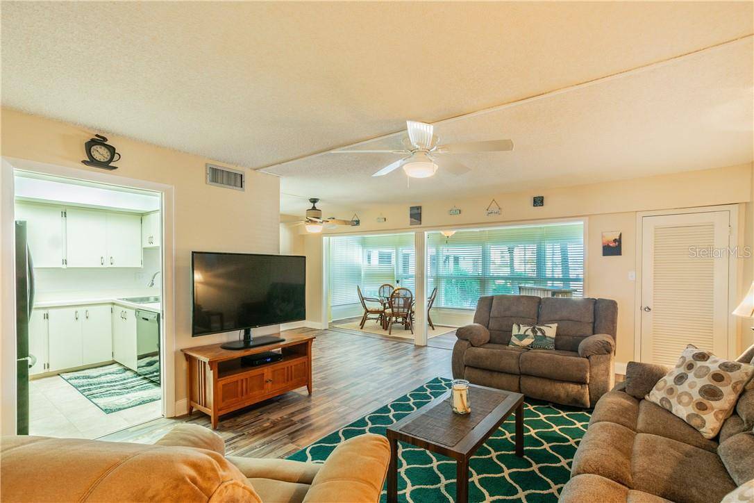 Clearwater Beach, FL 33767,661 POINSETTIA AVE #304