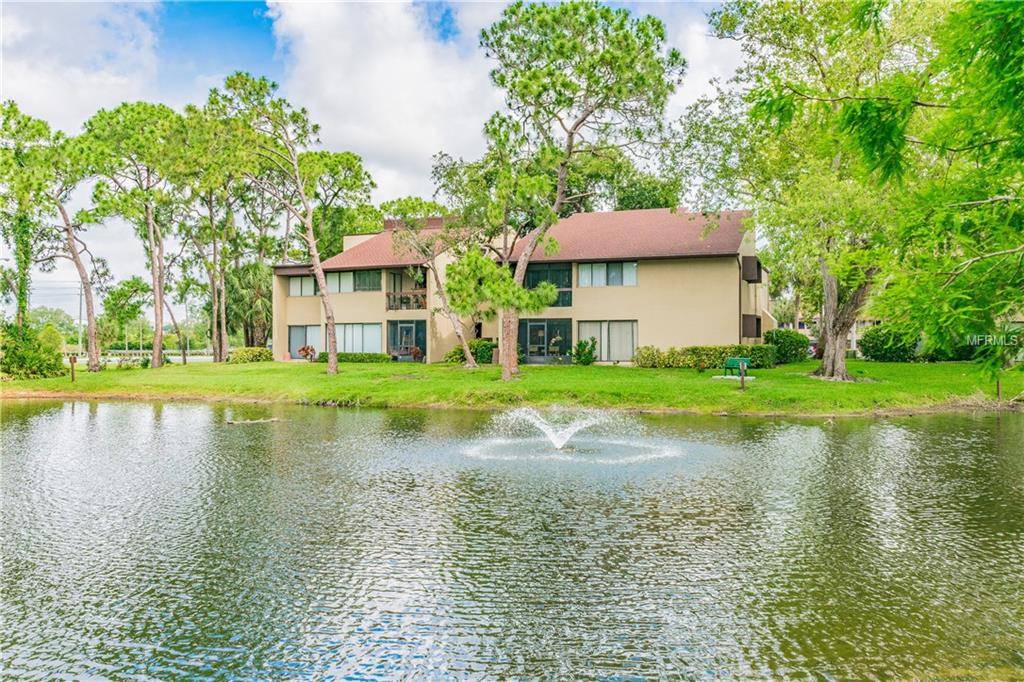 St Petersburg, FL 33716,870 VILLAGE LAKE TER N #102