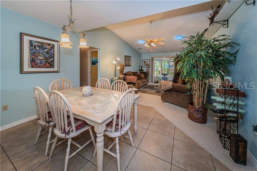 Tarpon Springs, FL 34689,1016 LAKE AVOCA CT