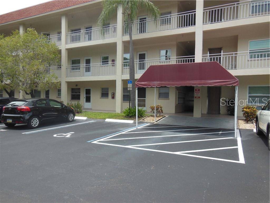 St Petersburg, FL 33703,4000 3RD ST N #305