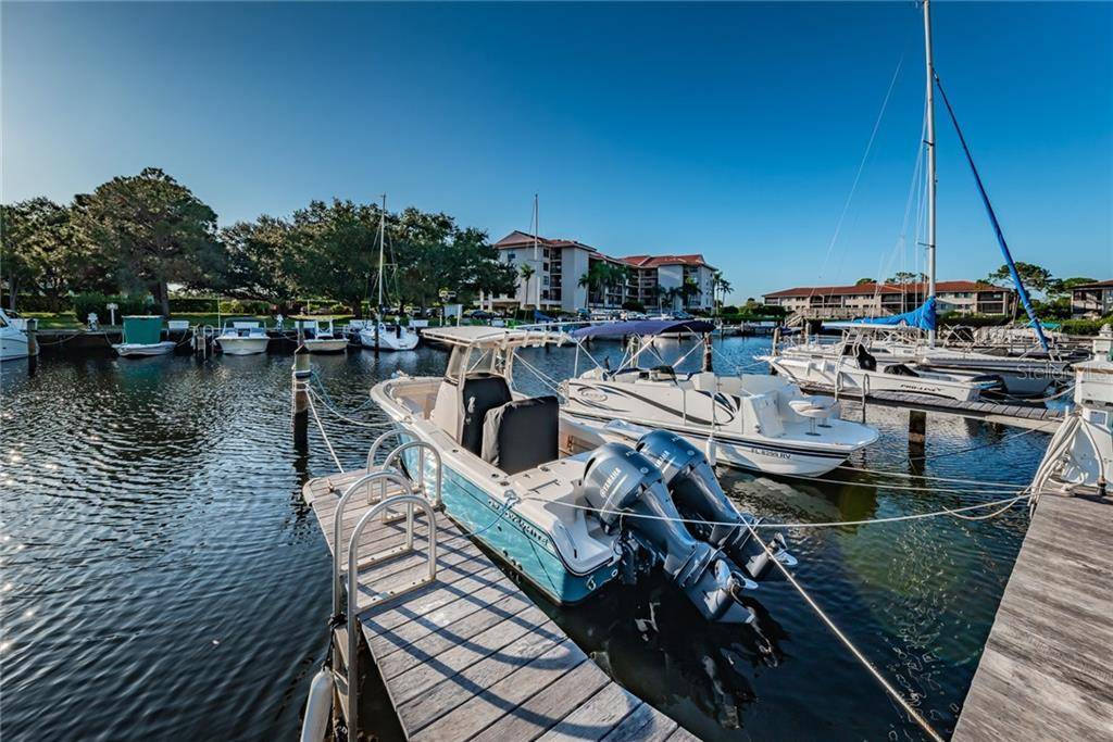 Tarpon Springs, FL 34689,1802 MARINER DR #22