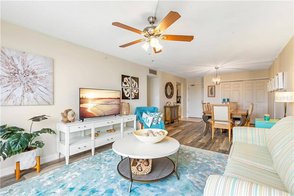 Clearwater Beach, FL 33767,255 DOLPHIN PT #309