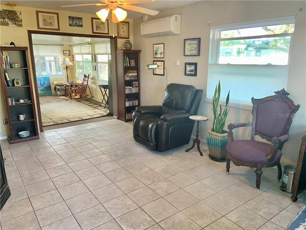 Dunedin, FL 34698,272 SKYLOCH DR E #272