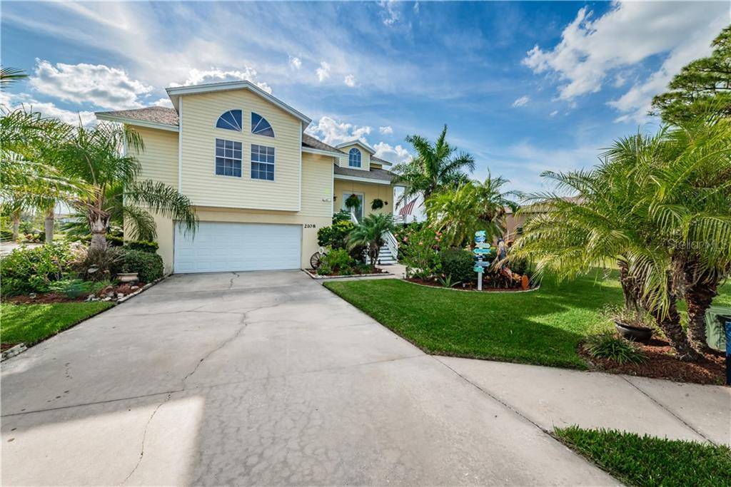 Tarpon Springs, FL 34689,2108 PELICAN CT