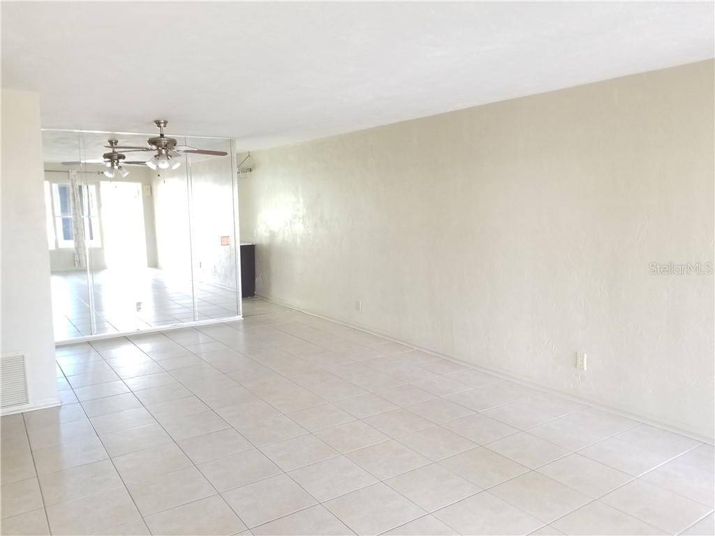 Kenneth City, FL 33709,4300 58TH ST N #1815