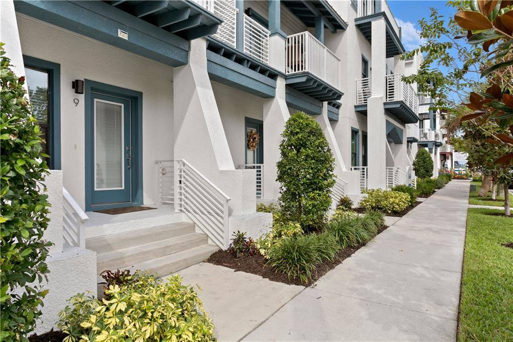 Dunedin, FL 34698,946 HIGHLAND AVE #21