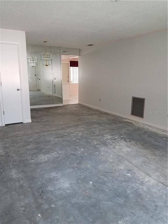 Pinellas Park, FL 33781,7010 LAFAYETTE N