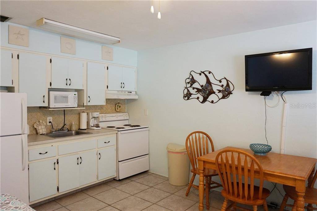 North Redington Beach, FL 33708,17300 GULF BLVD #11