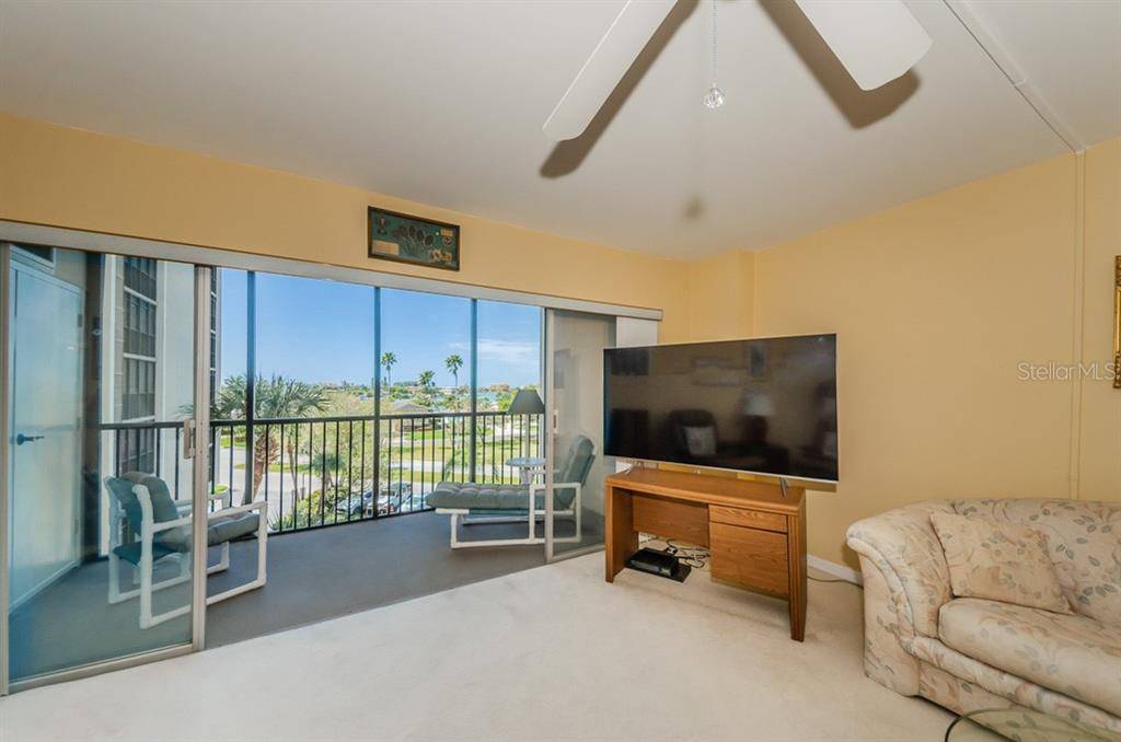 Treasure Island, FL 33706,10355 PARADISE BLVD #315