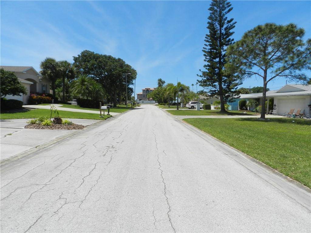 Belleair Beach, FL 33786,107 12TH ST