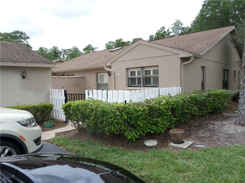 Tarpon Springs, FL 34688,3187 CHARTER CLUB DR #B