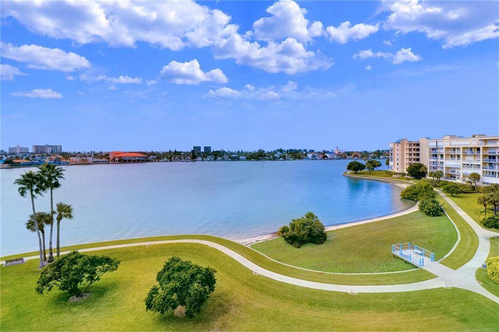 South Pasadena, FL 33707,7862 SAILBOAT KEY BLVD S #305