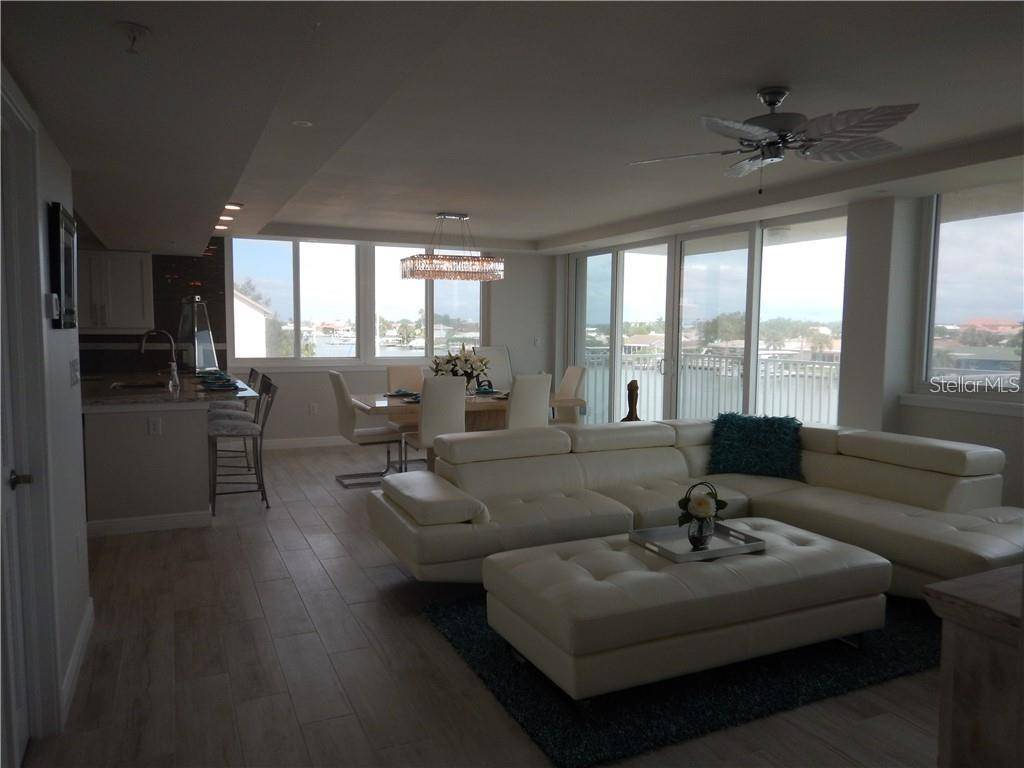 Clearwater Beach, FL 33767,223 ISLAND WAY #3G