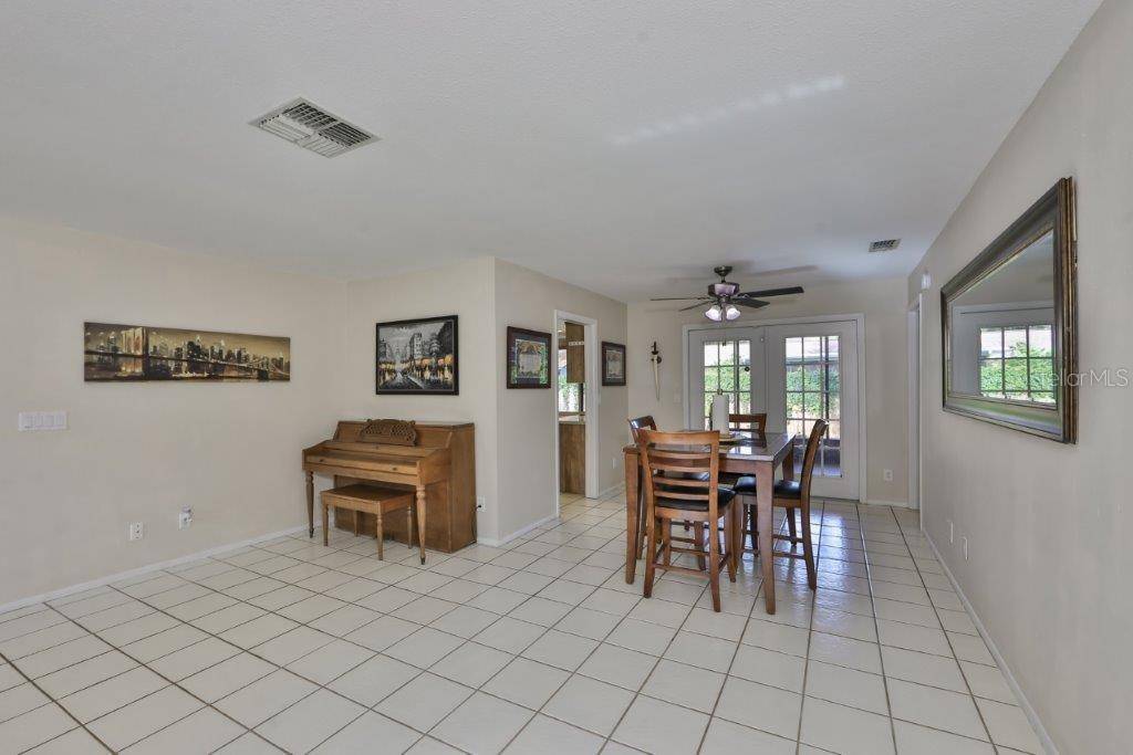 Tarpon Springs, FL 34689,1390 CRESCENT CT