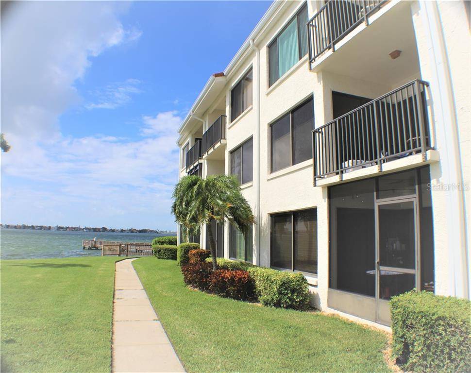 St Petersburg, FL 33715,6287 BAHIA DEL MAR CIR #206