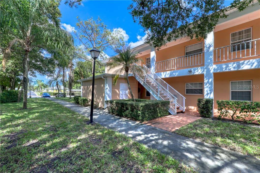 Seminole, FL 33777,8300 BARDMOOR BLVD #210