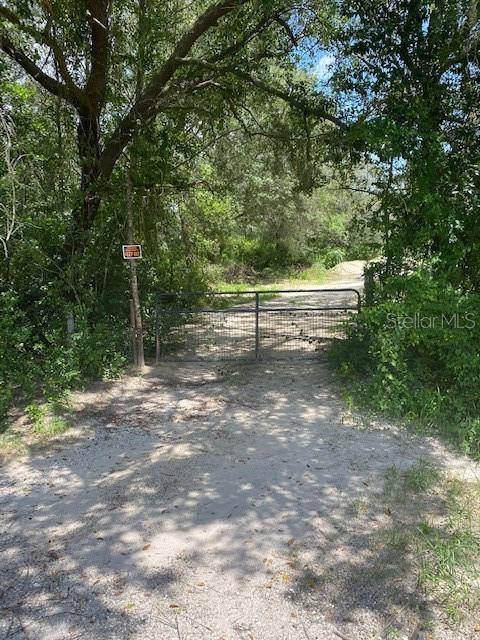 Seffner, FL 33584,579 MESSER DR