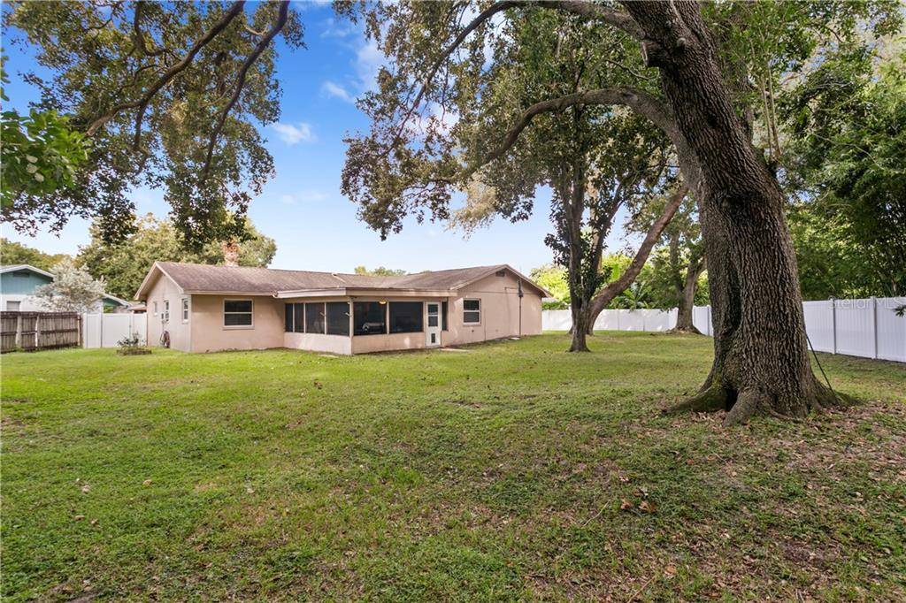 Dunedin, FL 34698,2381 ROBYN CT