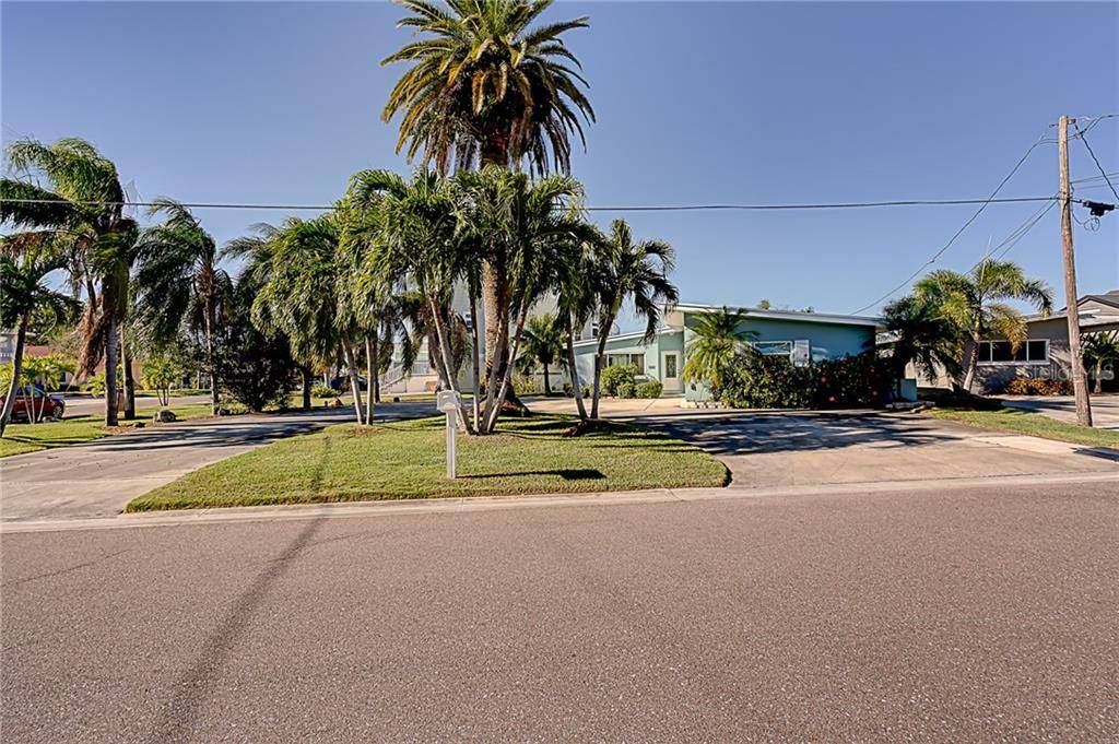 Redington Beach, FL 33708,502 161ST AVE