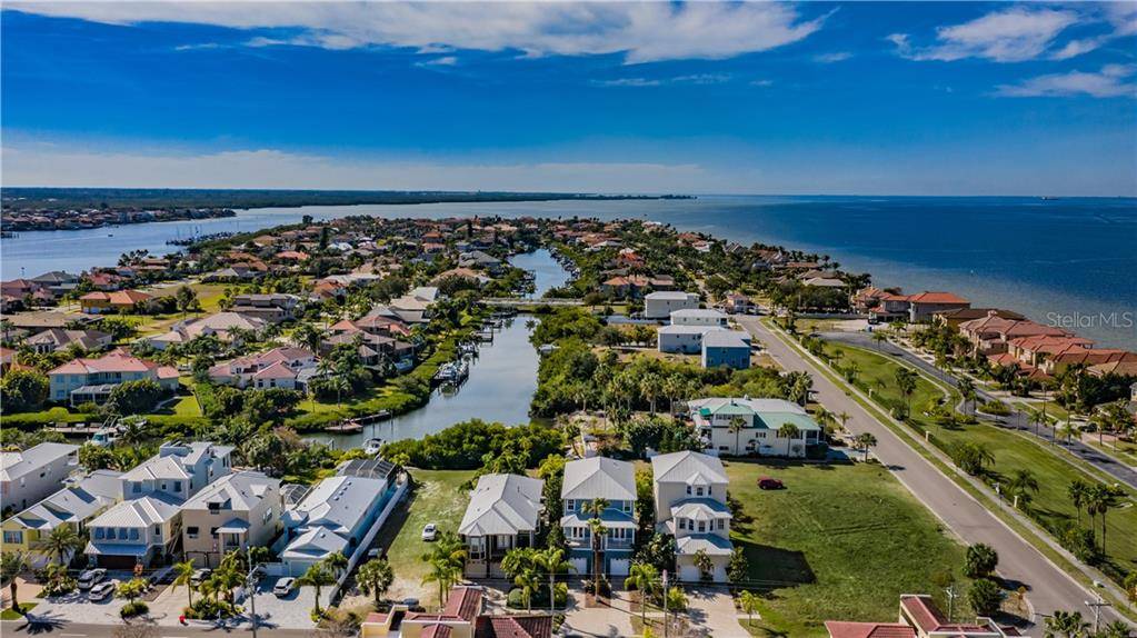 Apollo Beach, FL 33572,1338 APOLLO BEACH BLVD S #S