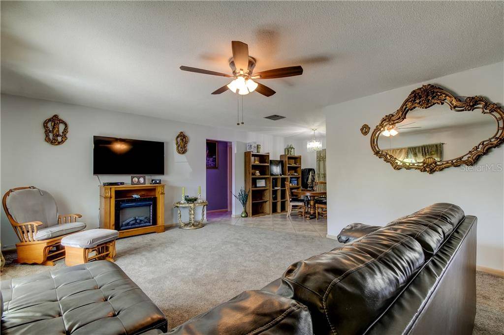 Pinellas Park, FL 33782,9651 45TH WAY N #1B