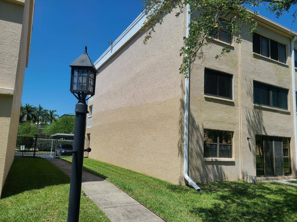 St Petersburg, FL 33703,5080 LOCUST ST NE #235