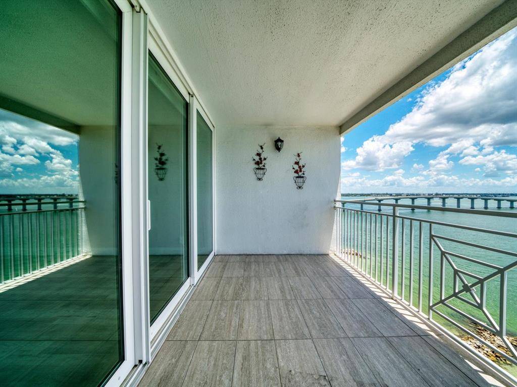 Clearwater Beach, FL 33767,675 S GULFVIEW BLVD #1102