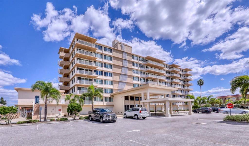 Clearwater Beach, FL 33767,223 ISLAND WAY #3B