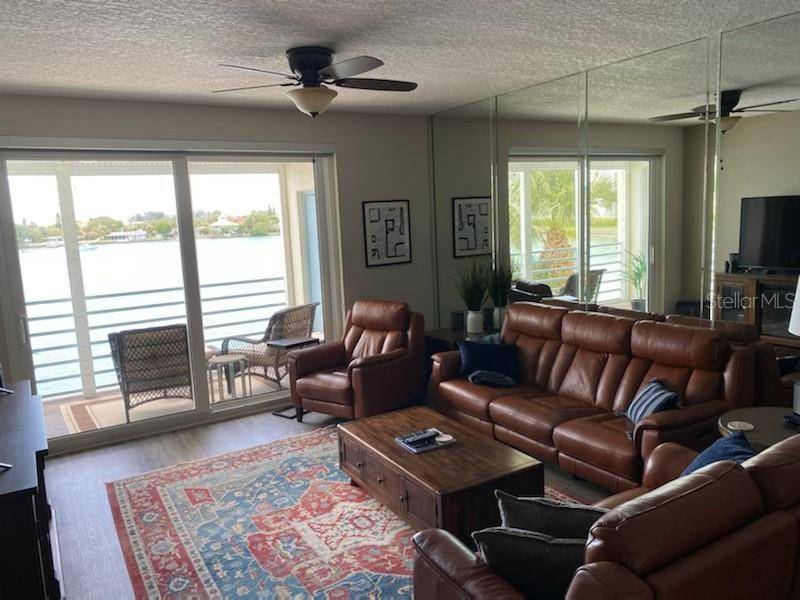 South Pasadena, FL 33707,7984 SAILBOAT KEY BLVD S #207