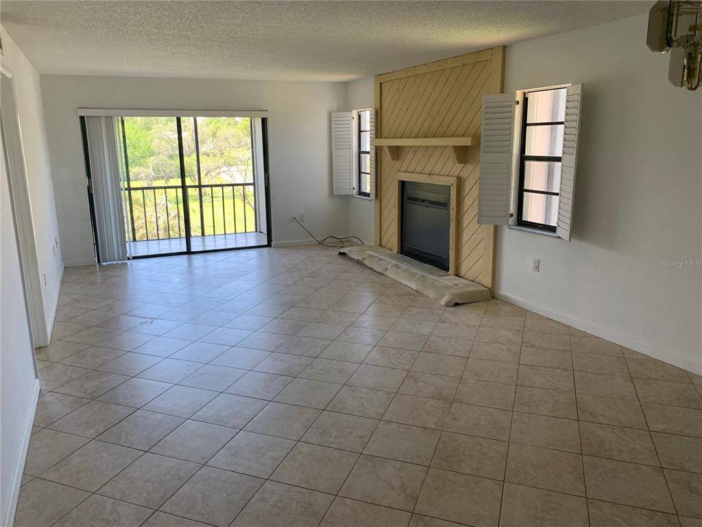 Oldsmar, FL 34677,102 MARTHA LN